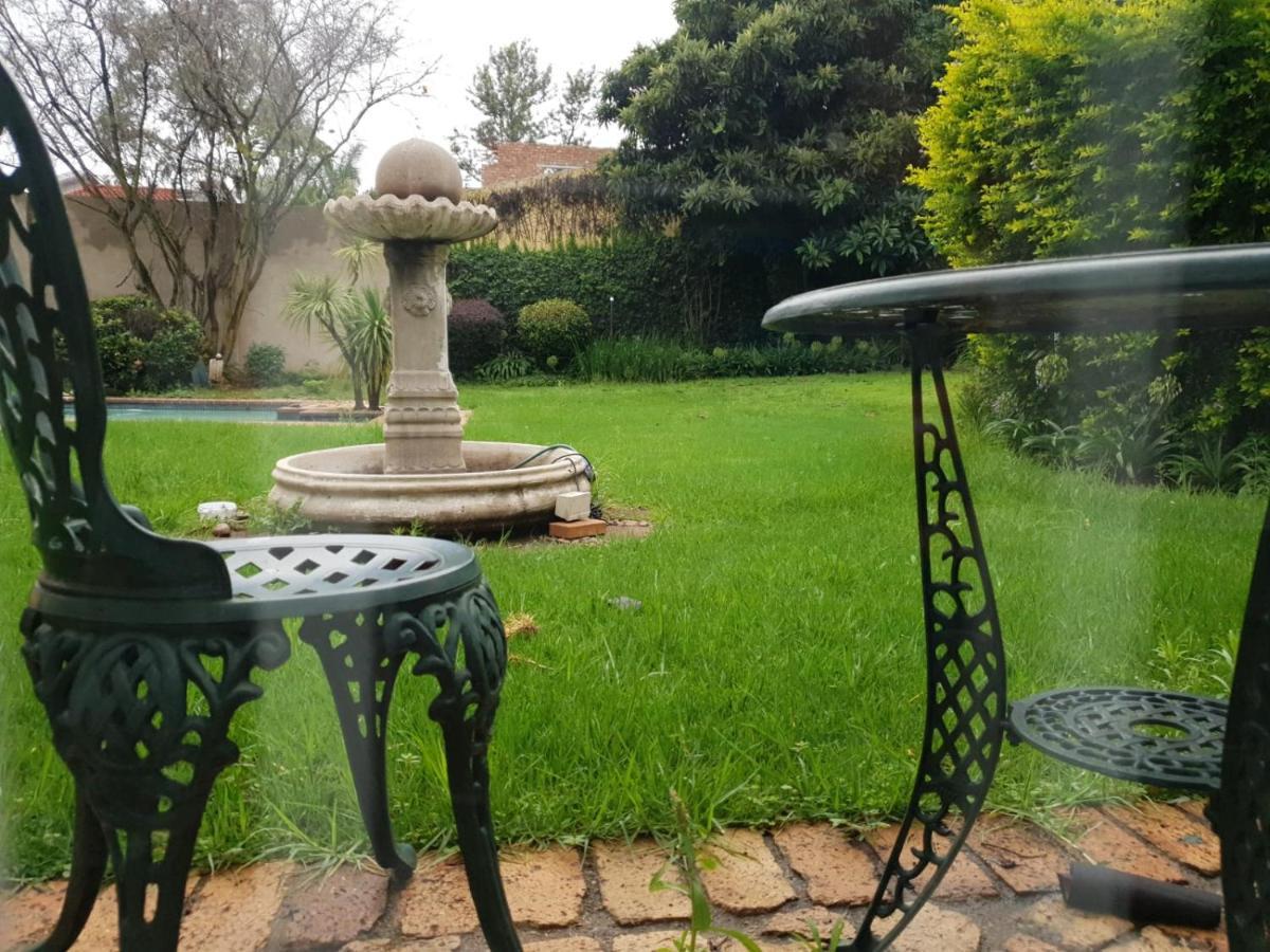 Matina Guest House Johannesburg Eksteriør bilde